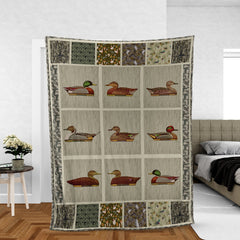 Maxcorners Duck Decoy Patchwork Fleece Blanket – Cozy Hunting Cabin Gift LM1611