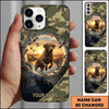 Maxcorners Circular Marshland Retriever Duck Hunting Multiple Dog Breeds Personalized Name Phone Case