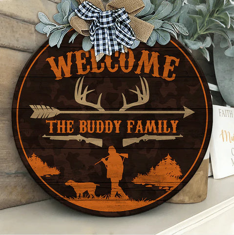 files/geckocustom-welcome-to-hunter-s-home-hunting-wood-sign-hunting-gift-round-wood-sign-hn590-30140299673777_600x_15320792-6a56-4a5b-b03c-f7967713b922.webp